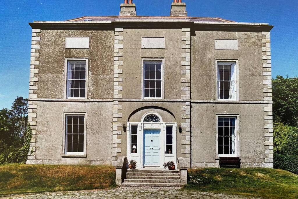 The Courtyard Apartment, Strangford Exterior photo