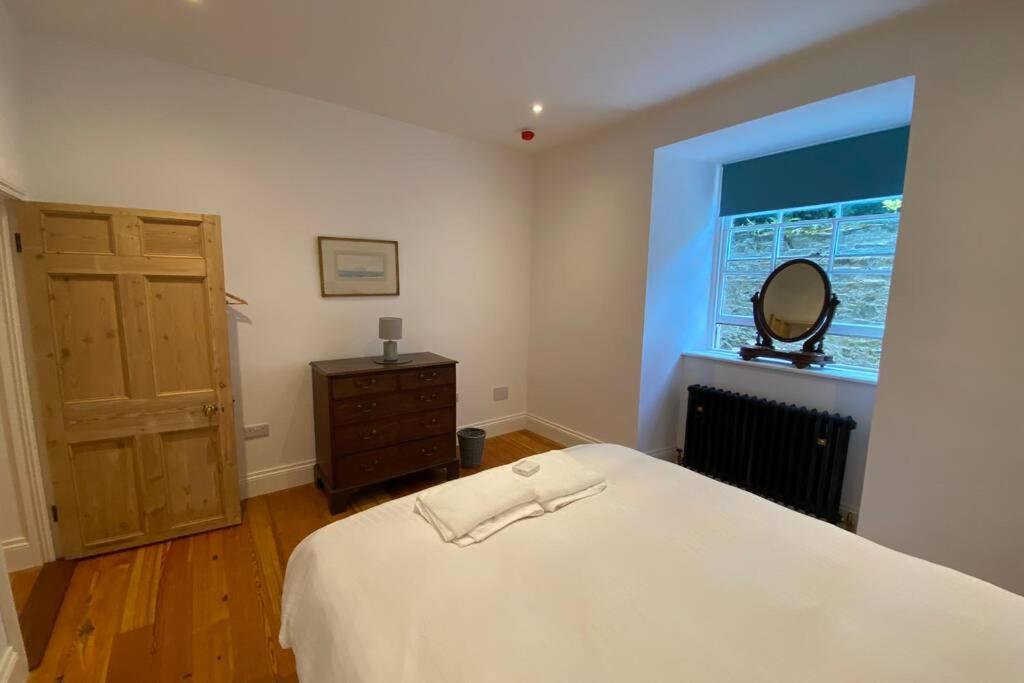 The Courtyard Apartment, Strangford Exterior photo