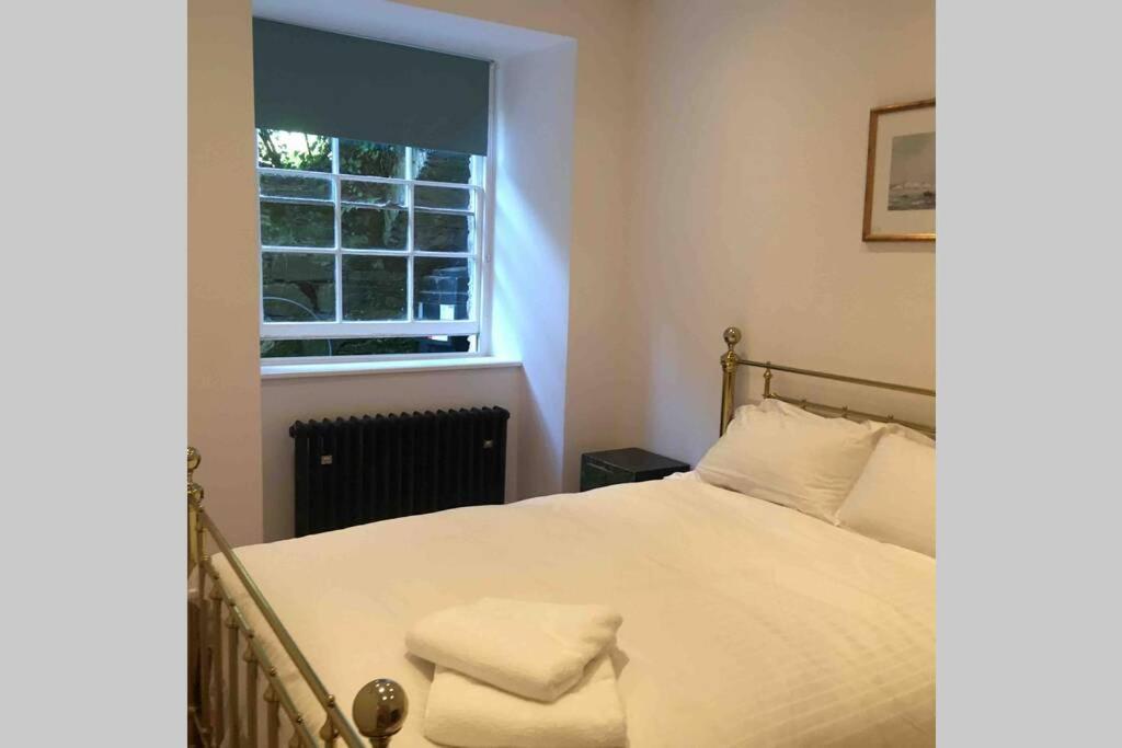 The Courtyard Apartment, Strangford Exterior photo