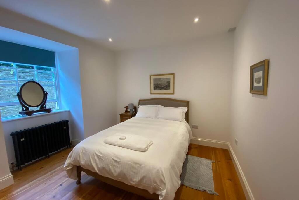 The Courtyard Apartment, Strangford Exterior photo