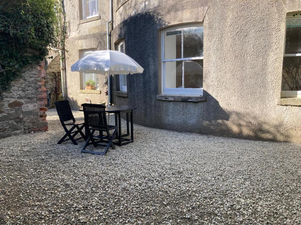 The Courtyard Apartment, Strangford Exterior photo